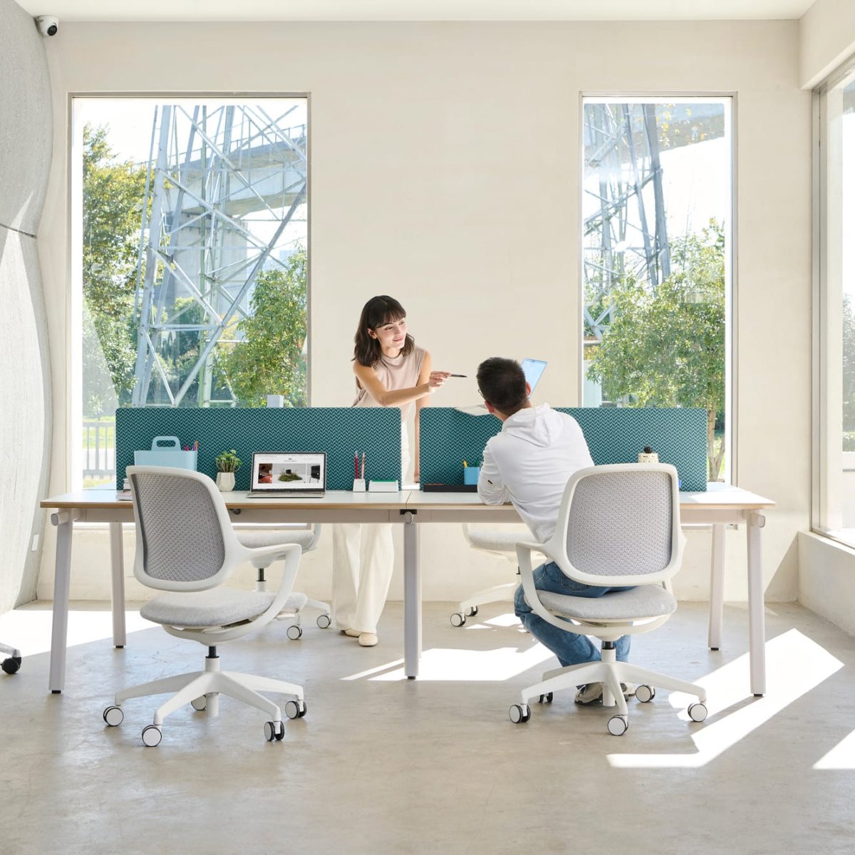 UX Operator or Meeting Office Chair Mesh Back Blue/Green/Black or White