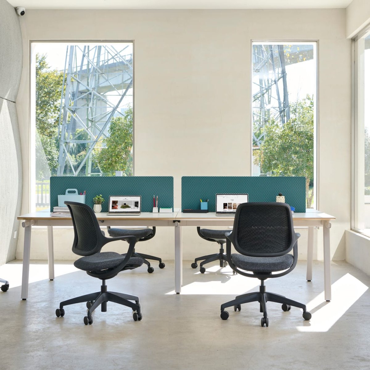 UX Operator or Meeting Office Chair Mesh Back Blue/Green/Black or White