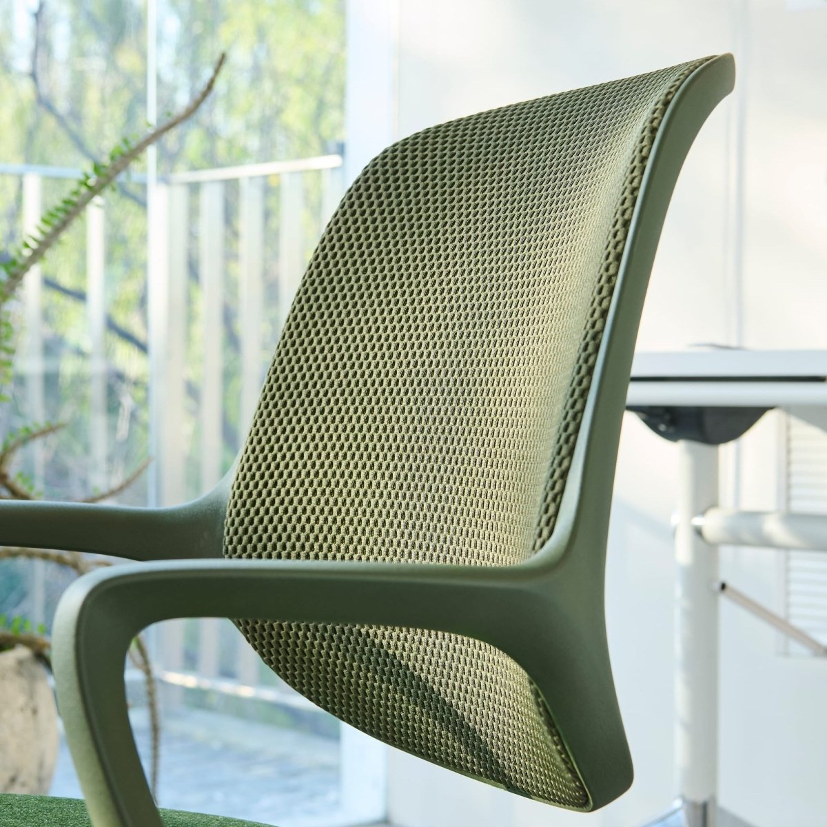 UX Operator or Meeting Office Chair Mesh Back Blue/Green/Black or White