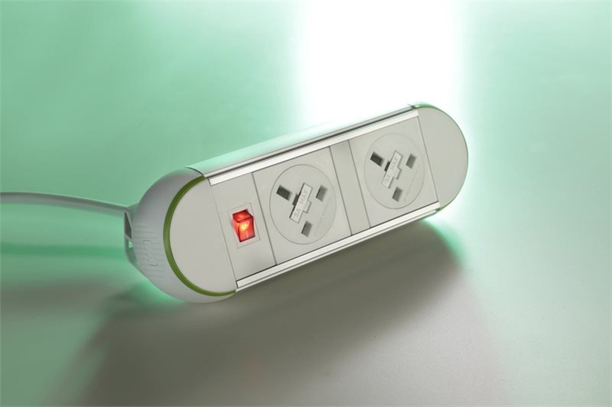impulse-desktop-module-2-x-3-15a-uk-sockets-1-x-neon-switch-1-x-500mm-lead-to-3-pole-connector-in-black Dynamic 